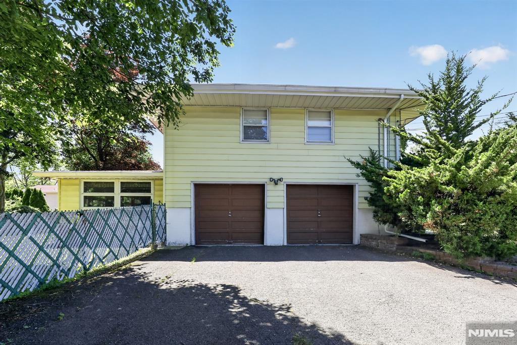 228 Shaw Place