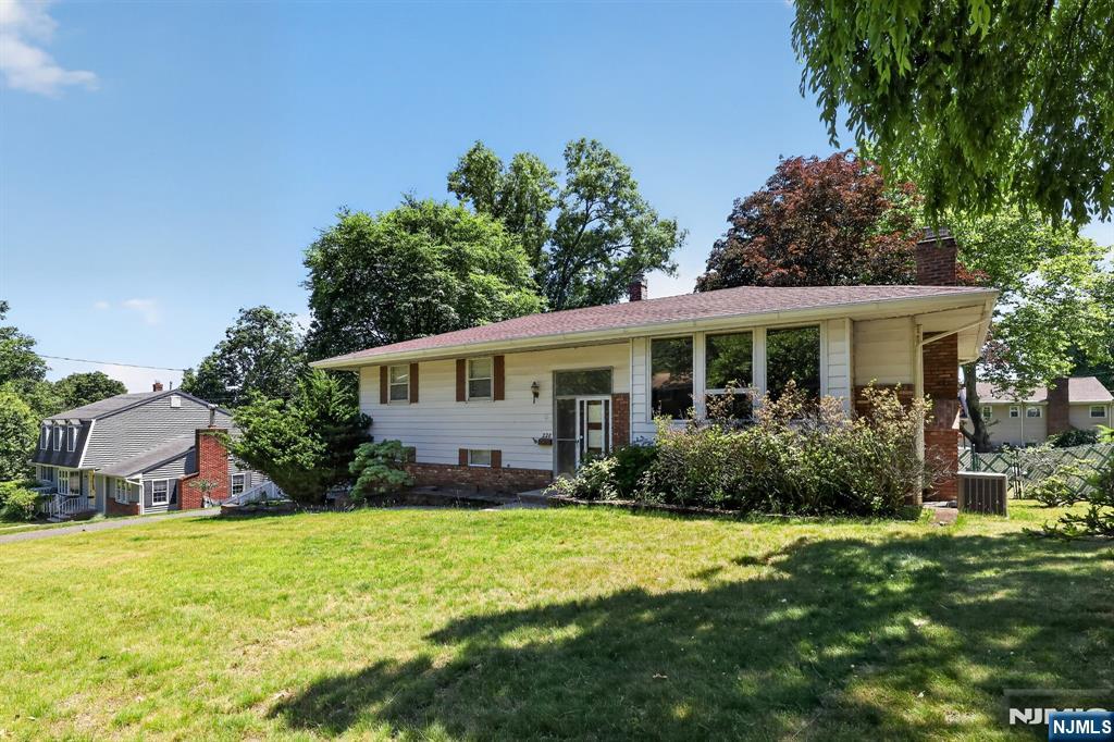228 Shaw Place