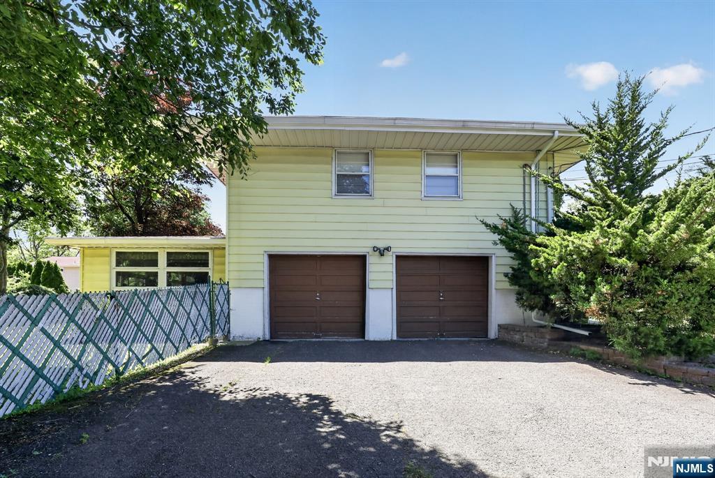 228 Shaw Place