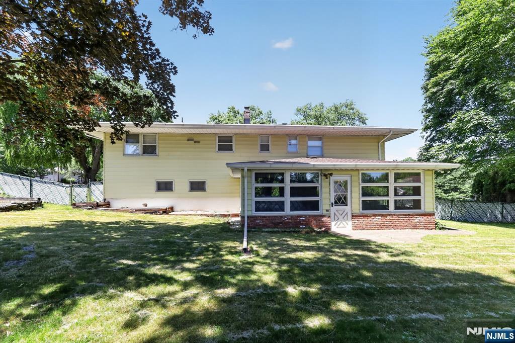 228 Shaw Place