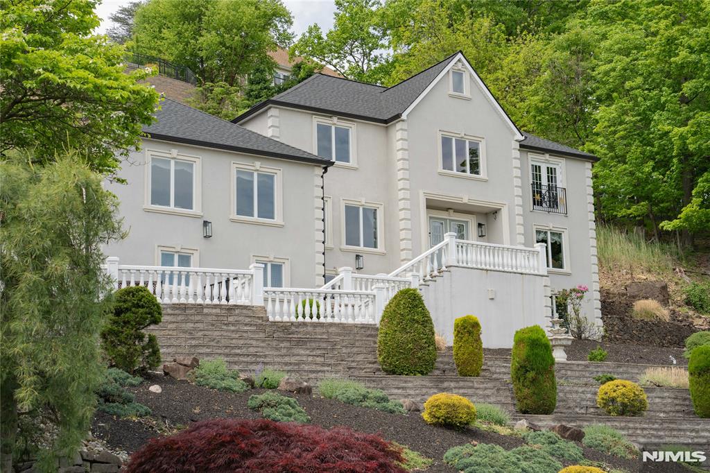 207 Eileen Drive