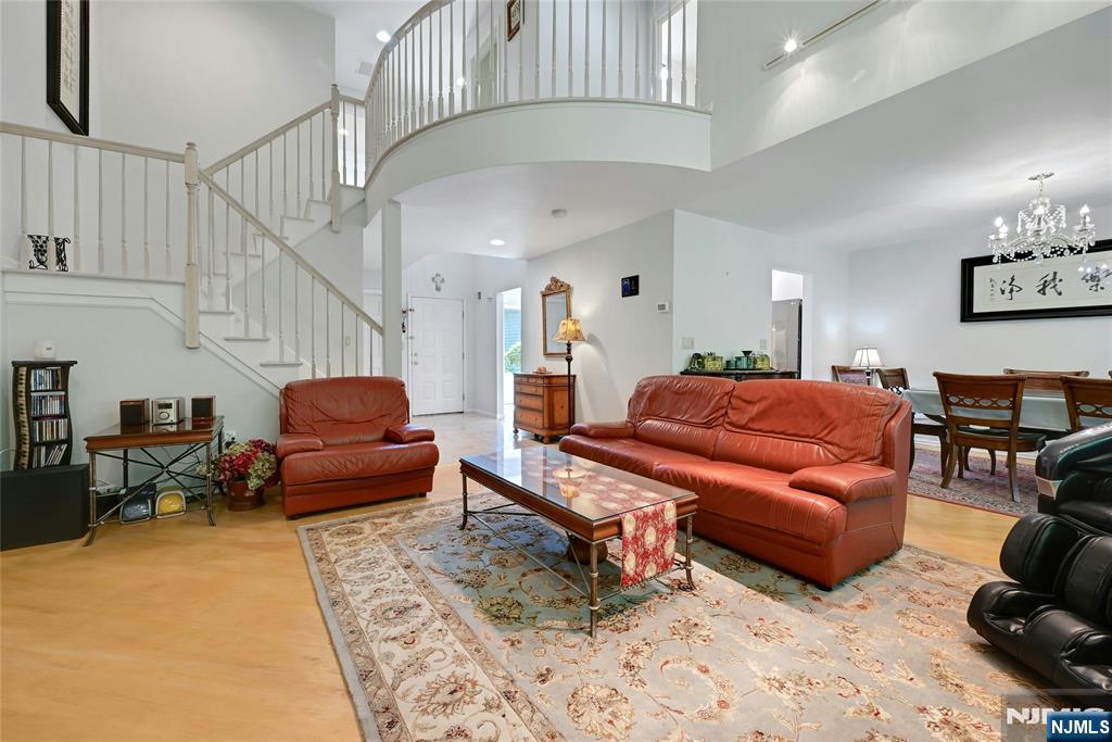 91 Lakeview Drive