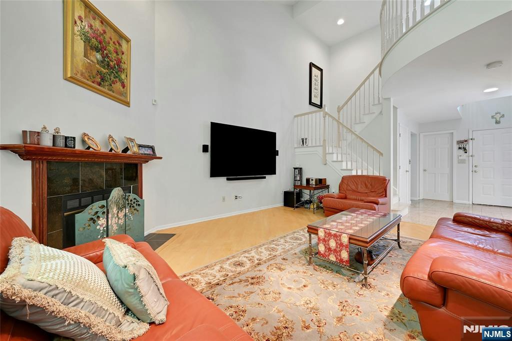 91 Lakeview Drive