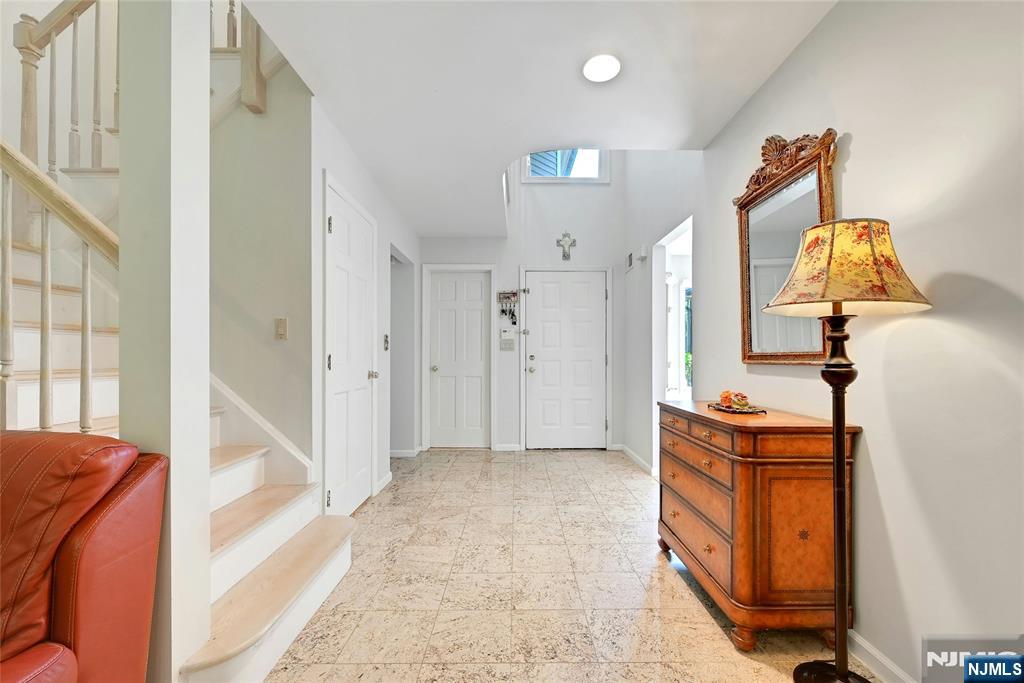 91 Lakeview Drive