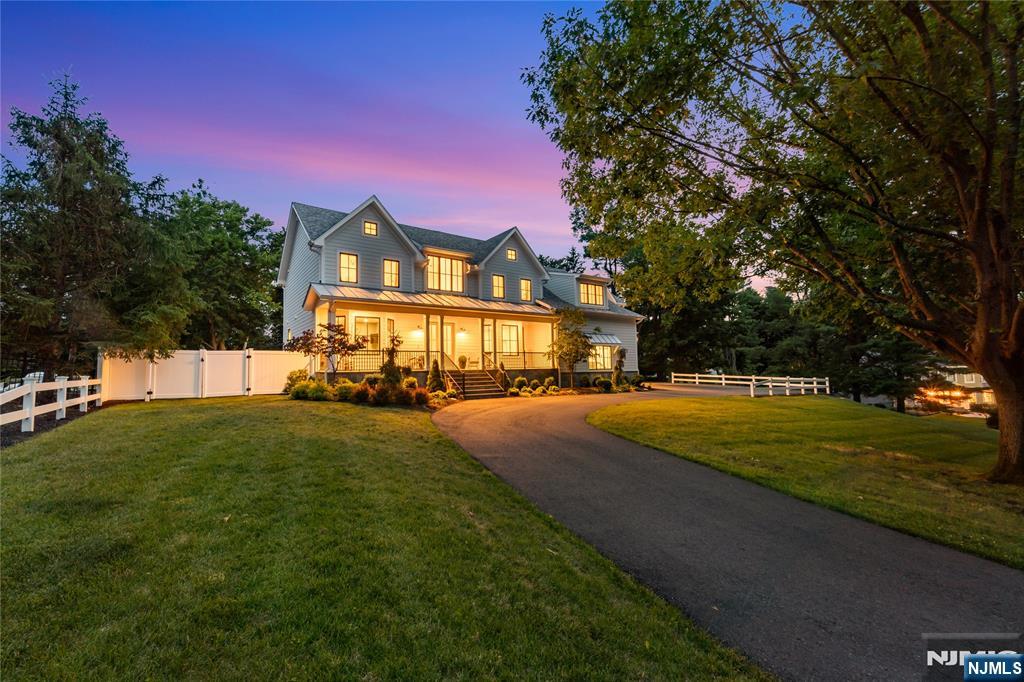 11 Green Way