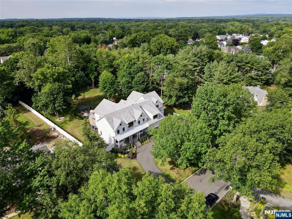 11 Green Way
