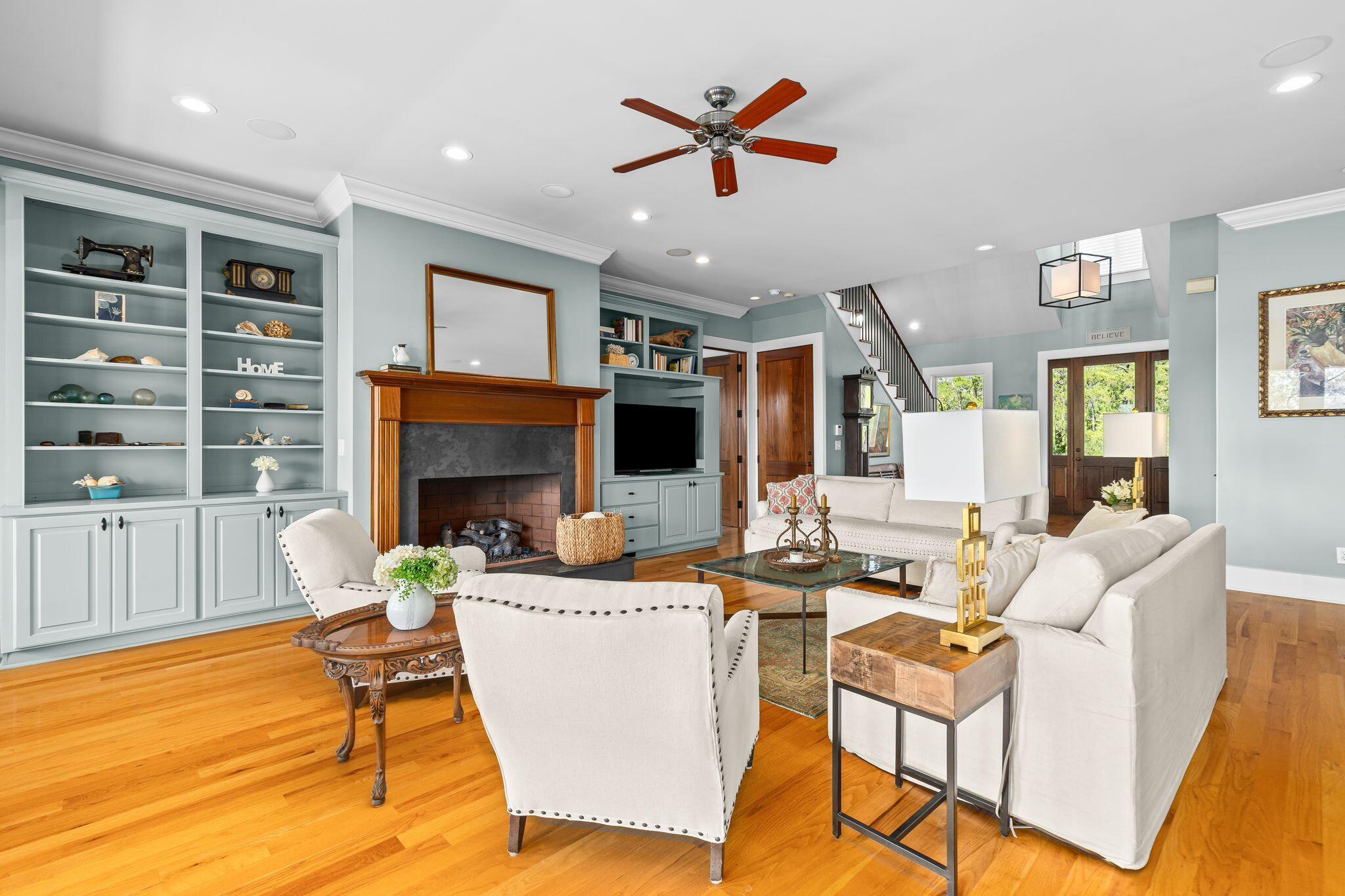 4660 Cedar Island Court