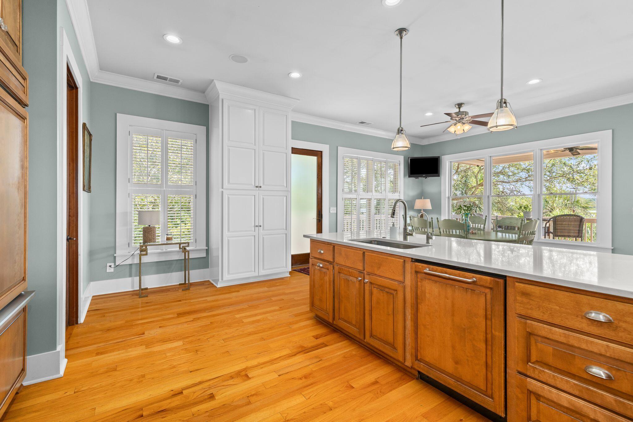 4660 Cedar Island Court
