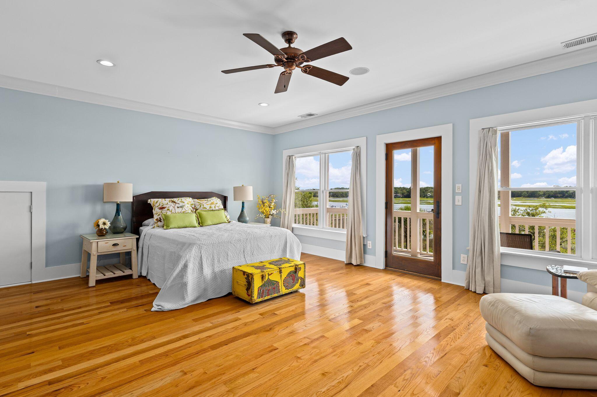4660 Cedar Island Court
