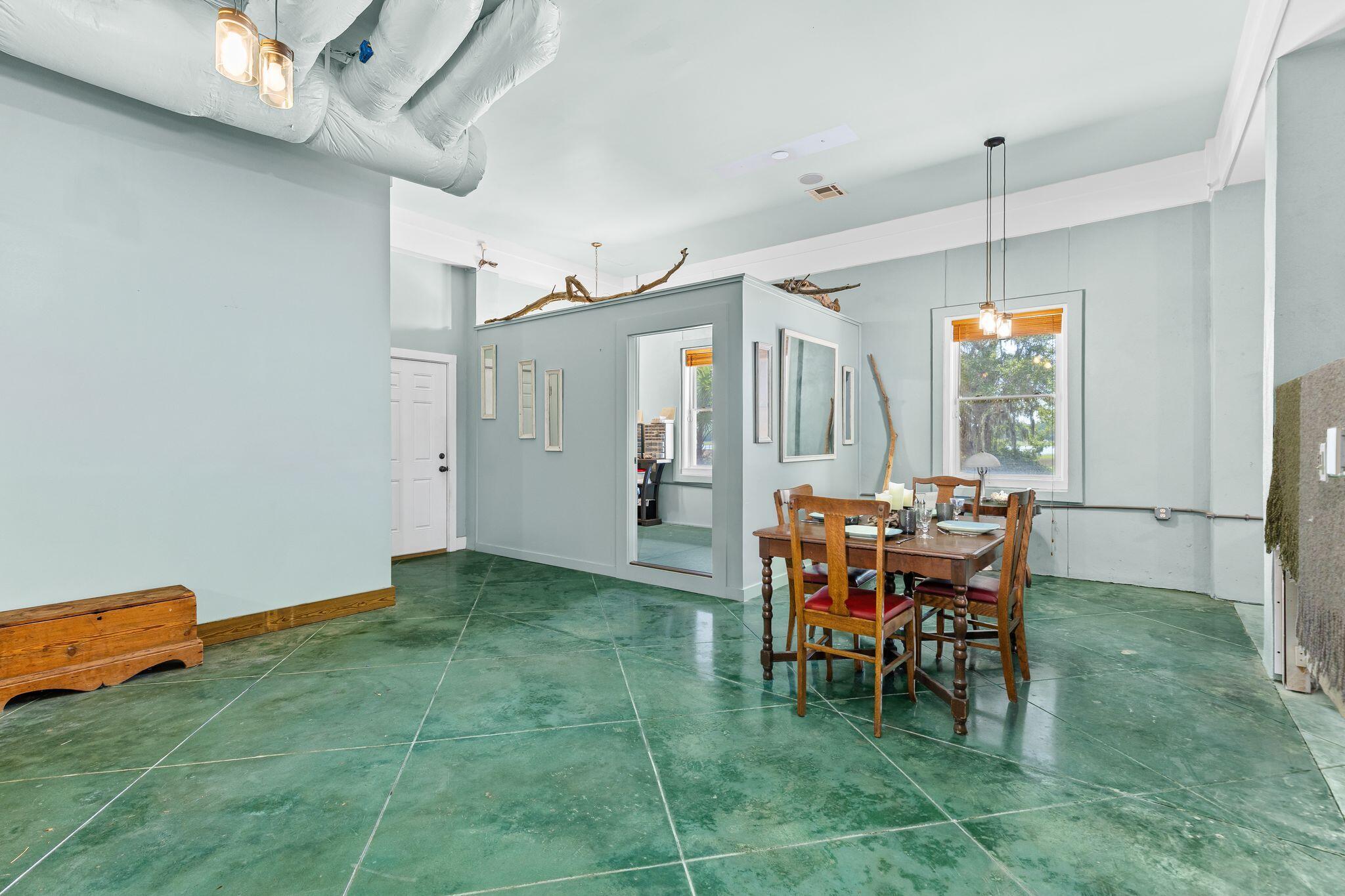 4660 Cedar Island Court