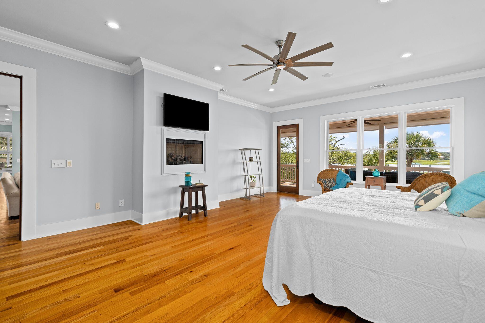 4660 Cedar Island Court