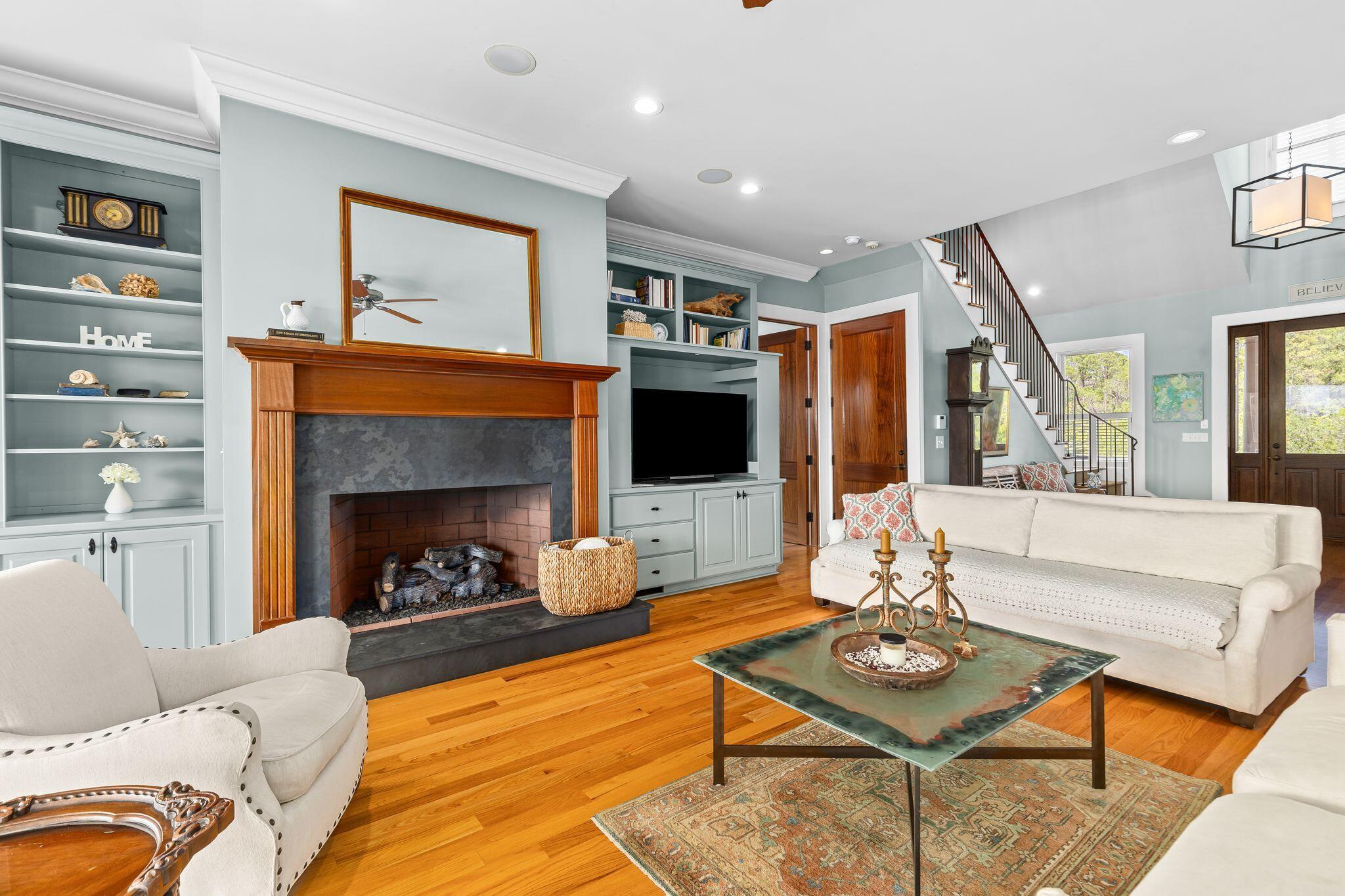 4660 Cedar Island Court
