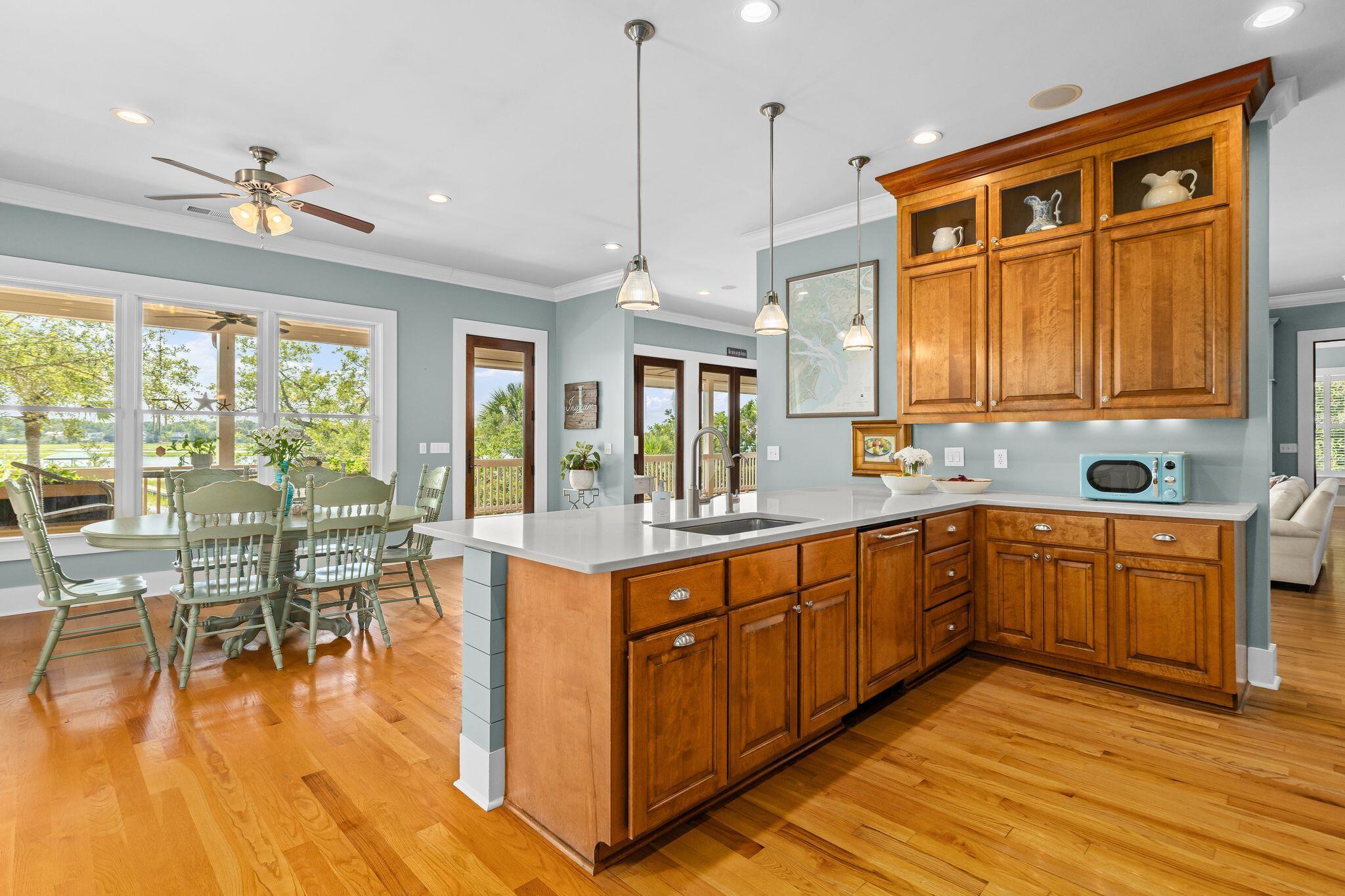 4660 Cedar Island Court