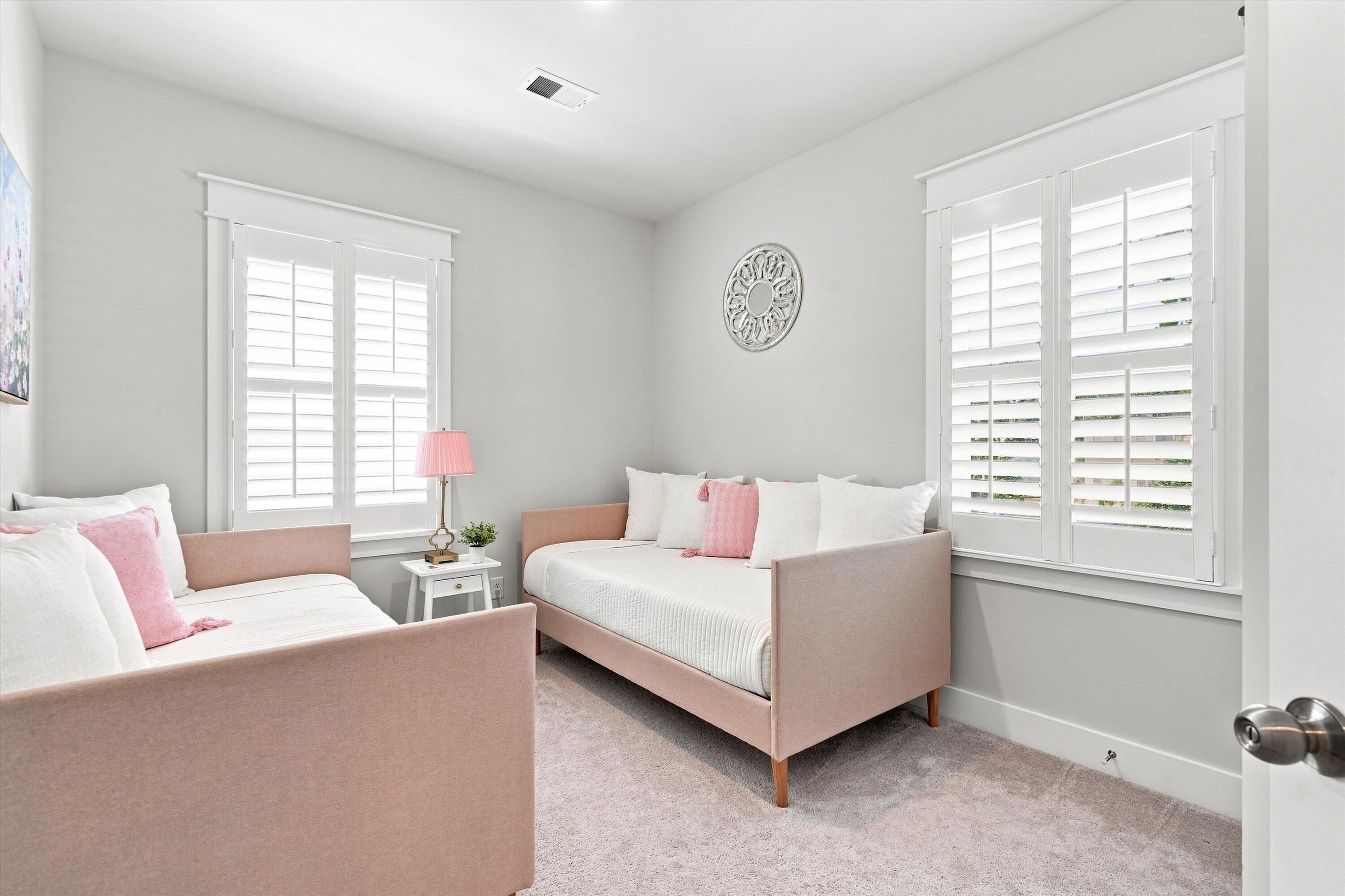 806 Kings Oak Court Unit 8