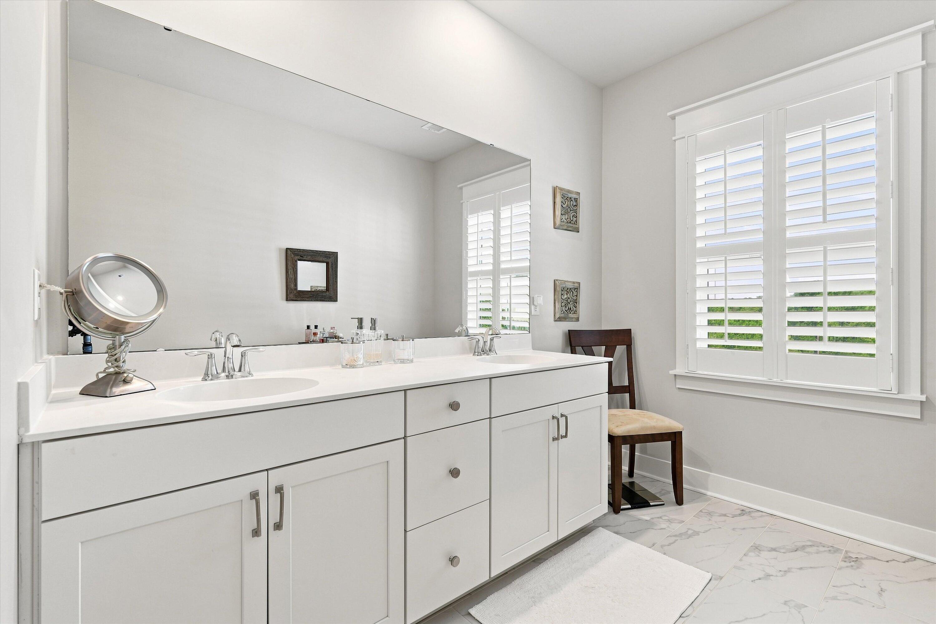 806 Kings Oak Court Unit 8