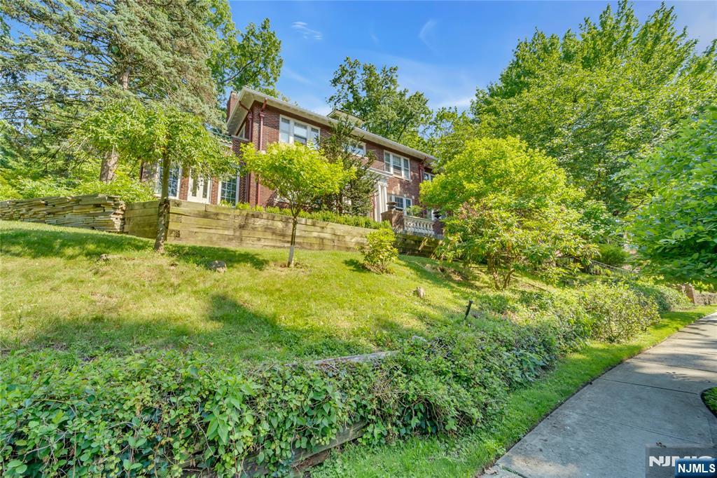 155 Paulin Boulevard