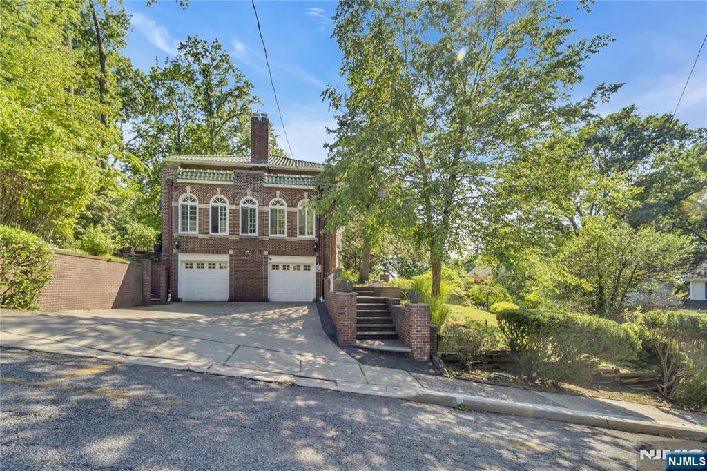 155 Paulin Boulevard
