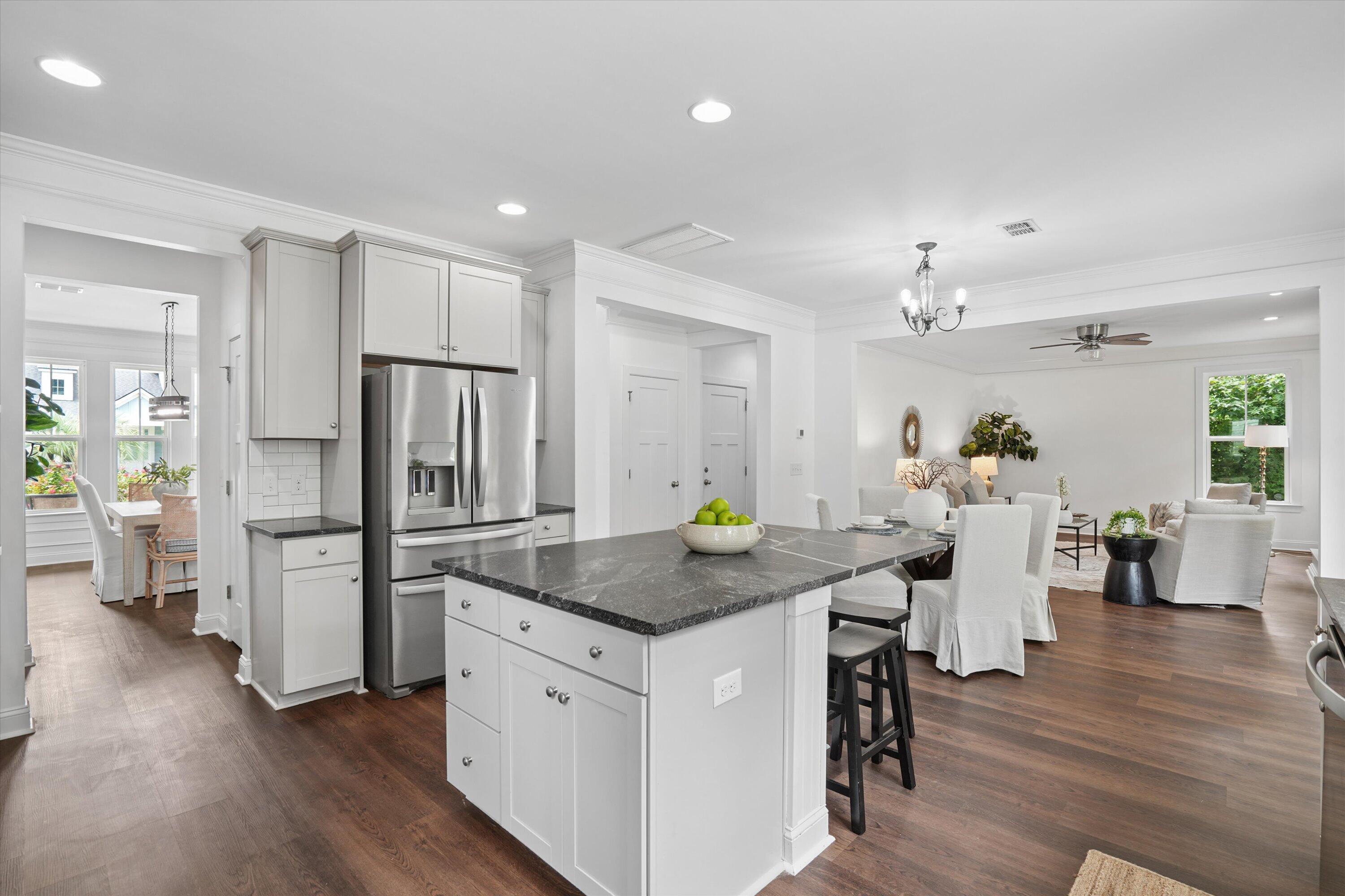 1300 Enfield Lane