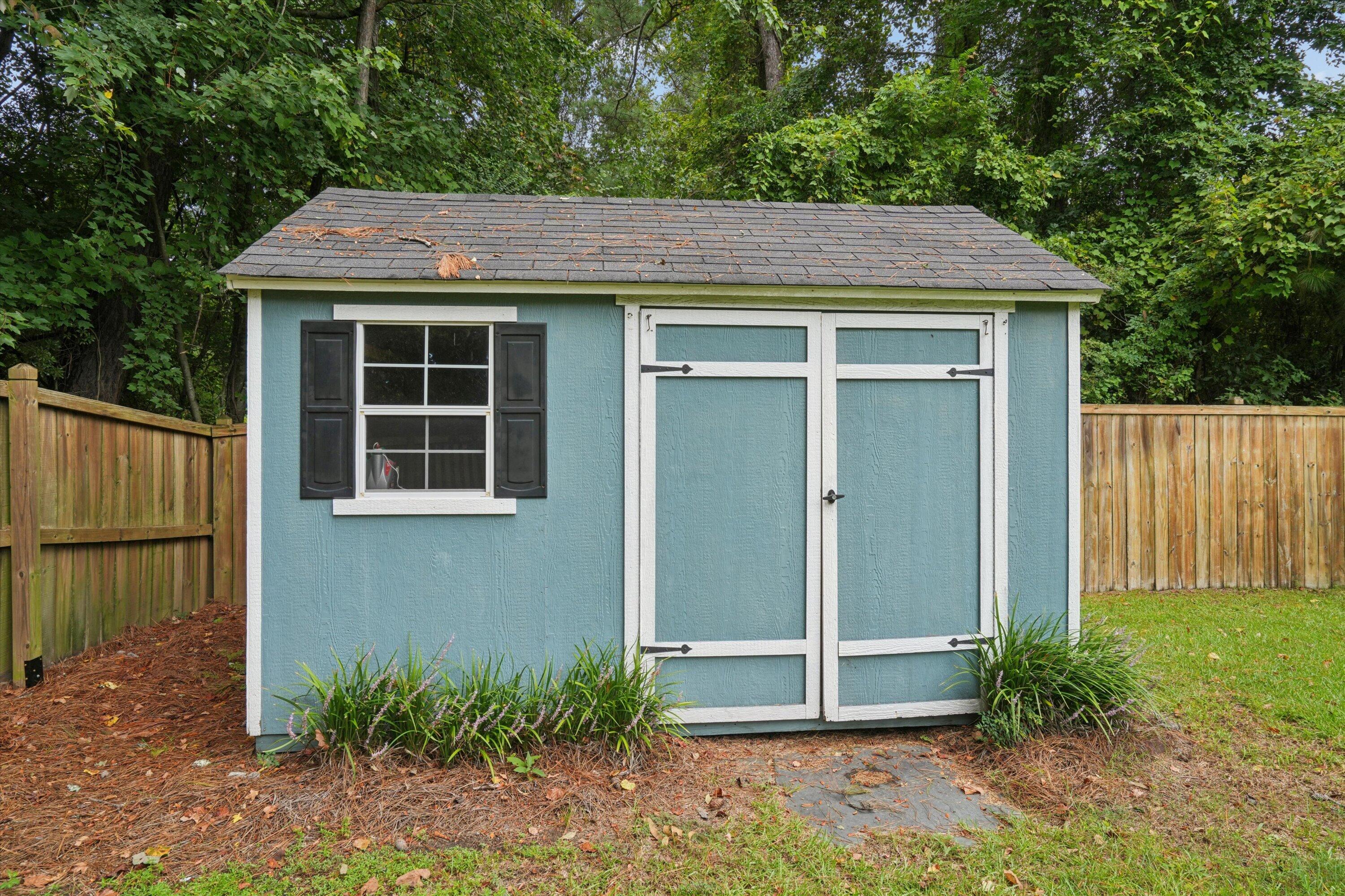 1300 Enfield Lane