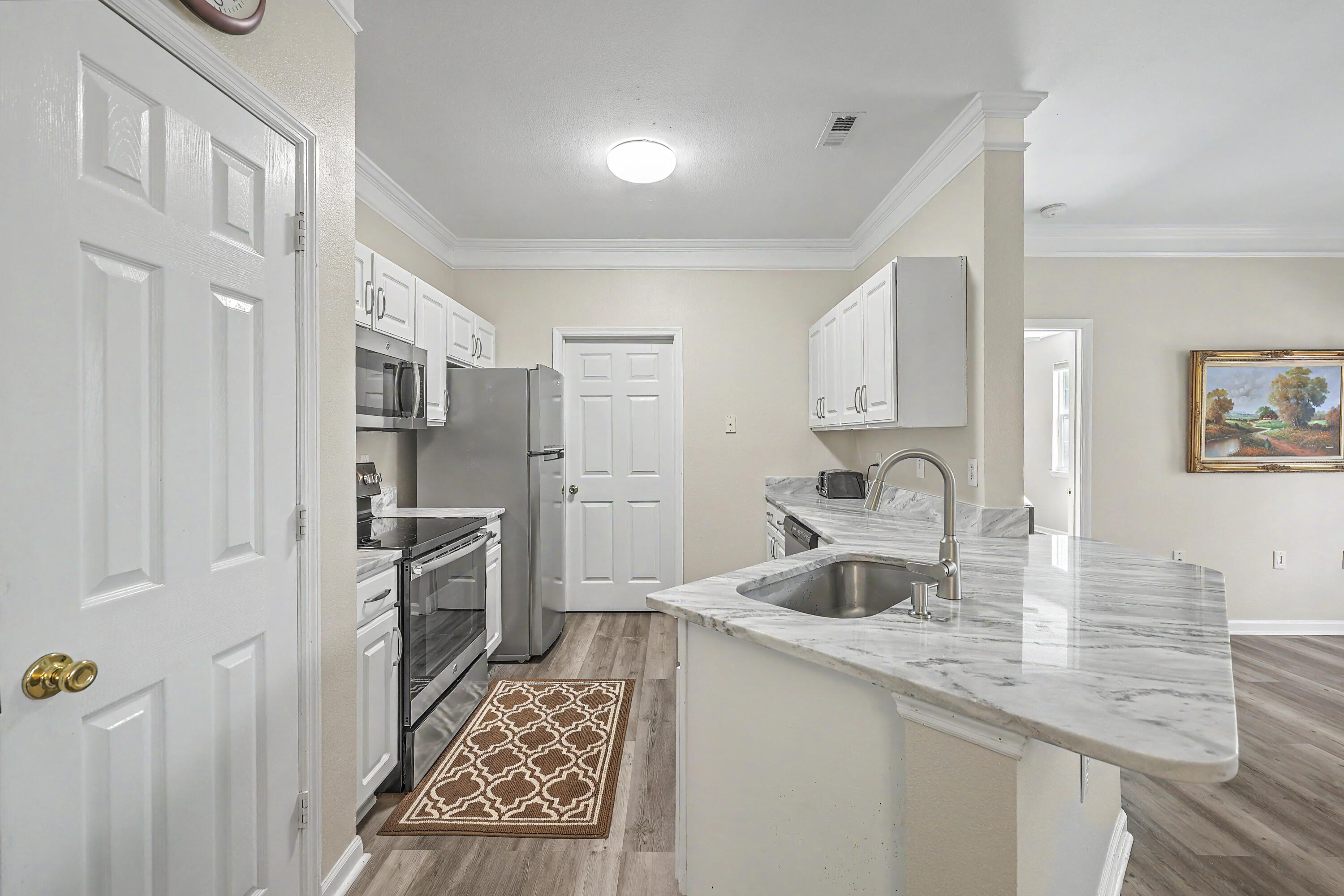 1483 Cambridge Lakes Drive Unit 201c