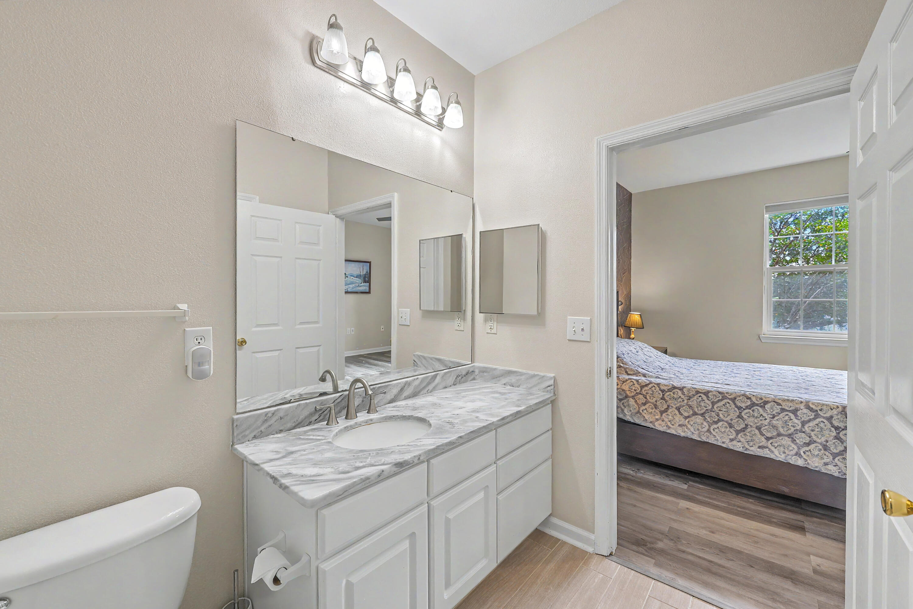 1483 Cambridge Lakes Drive Unit 201c