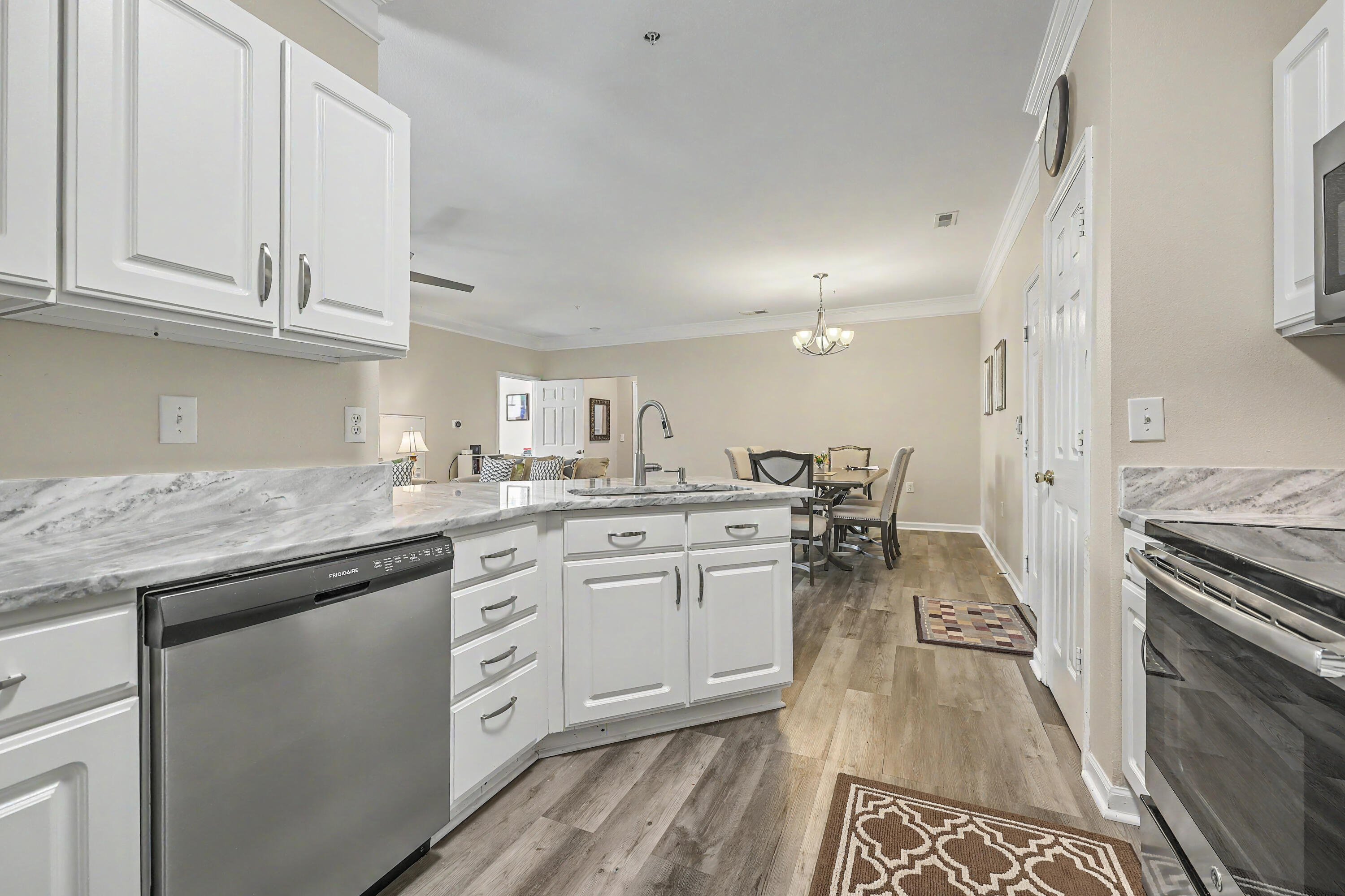 1483 Cambridge Lakes Drive Unit 201c