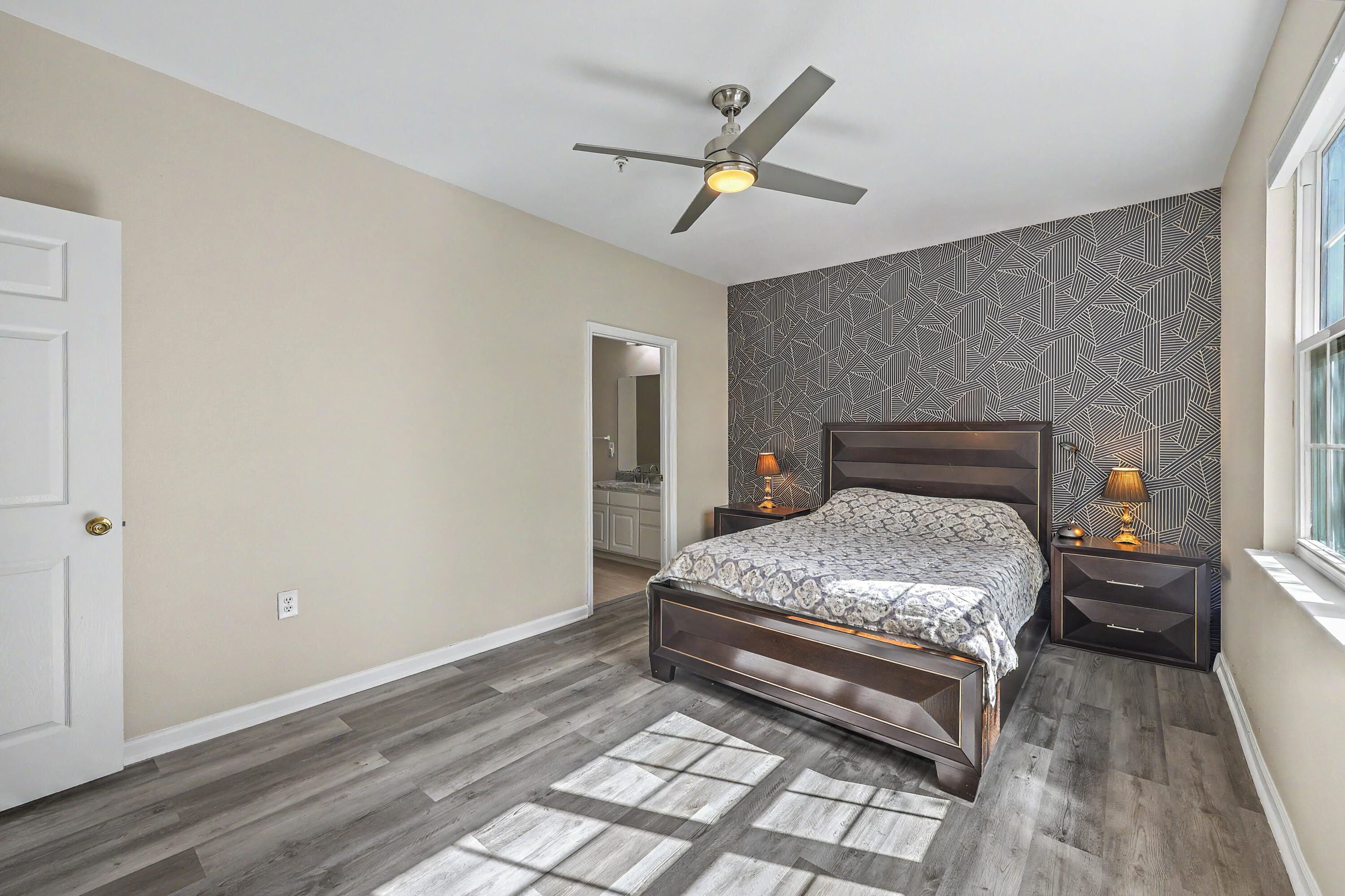 1483 Cambridge Lakes Drive Unit 201c