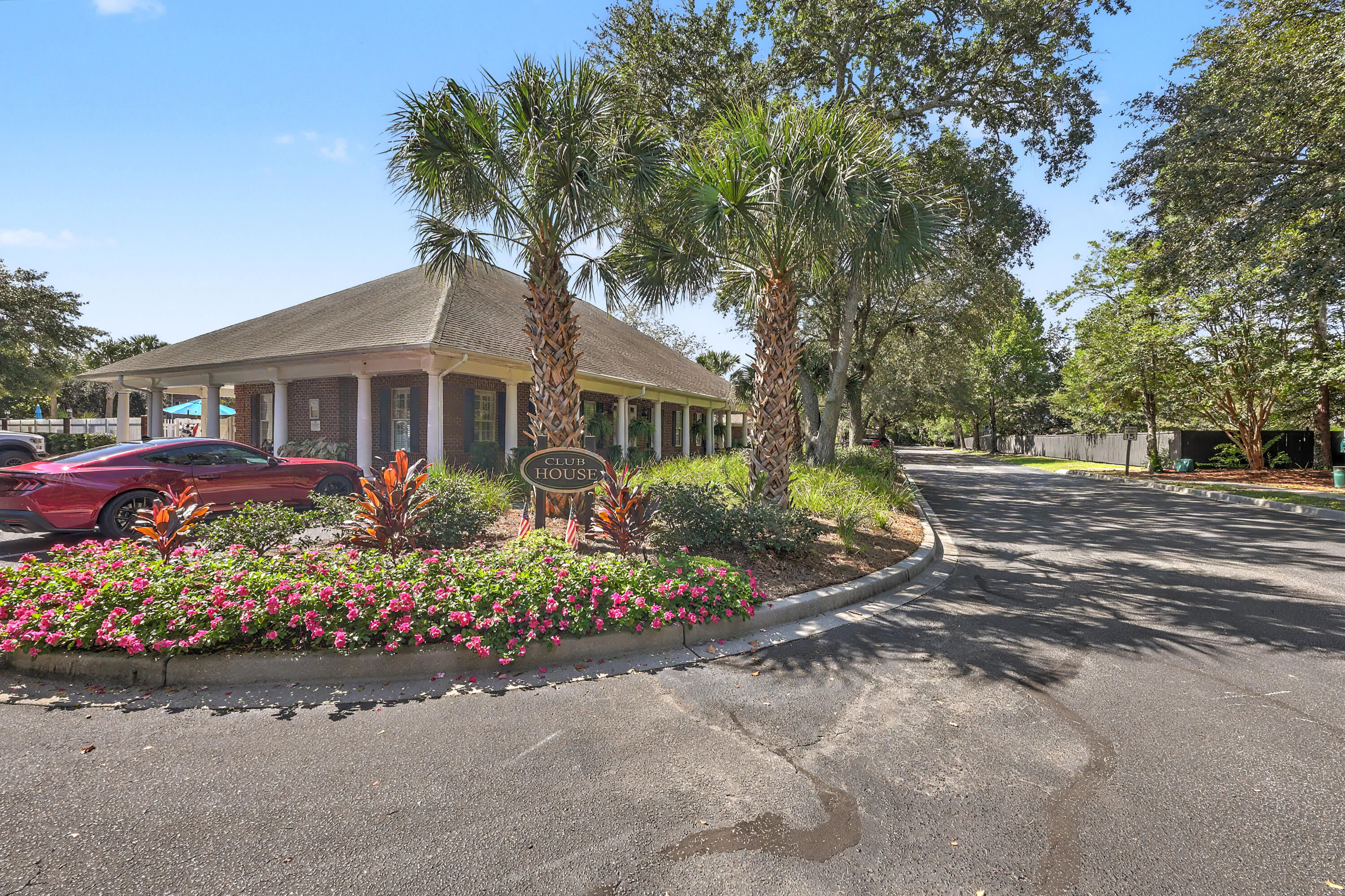 1483 Cambridge Lakes Drive Unit 201c