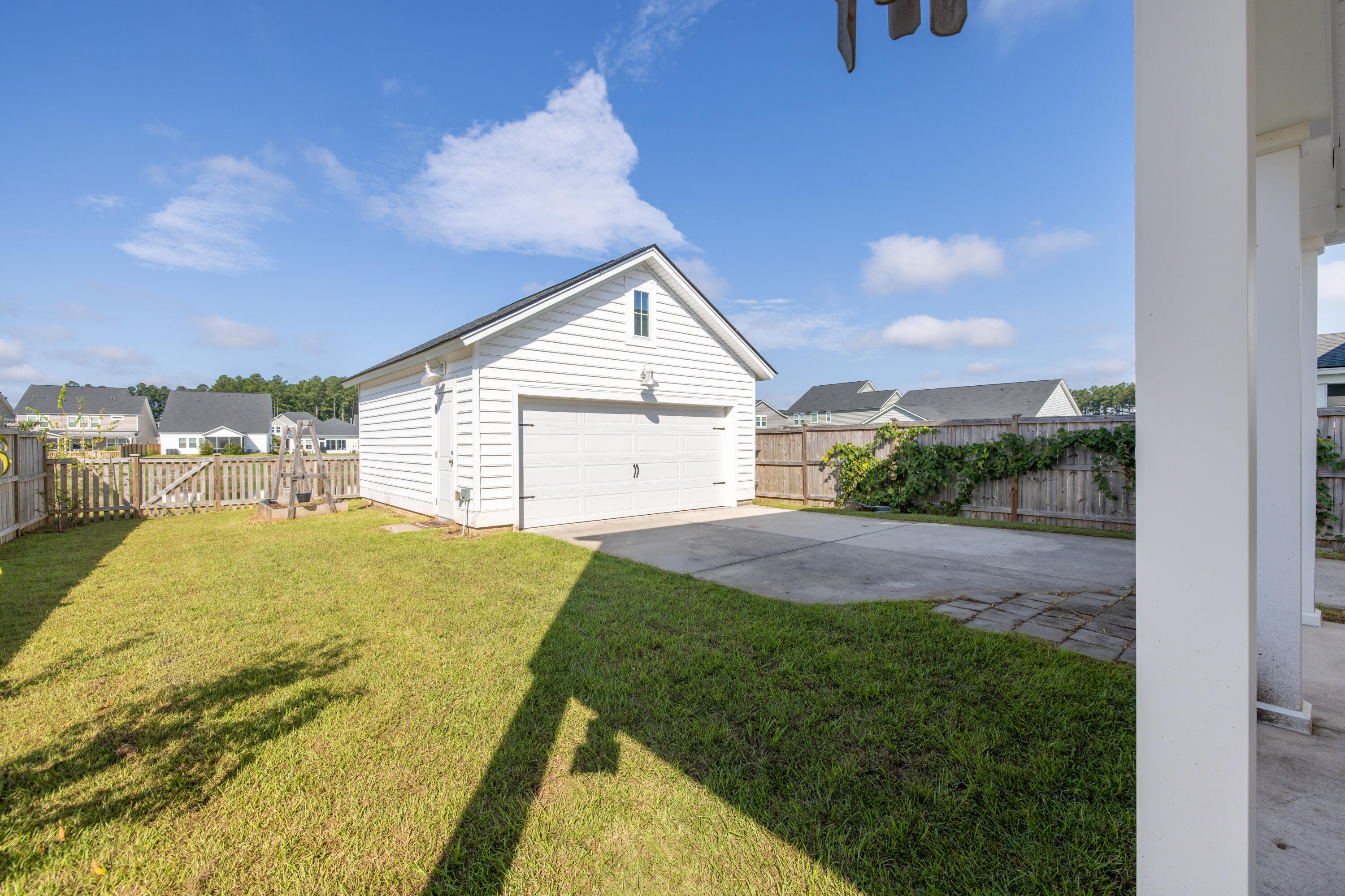 128 Oyster Tide Avenue