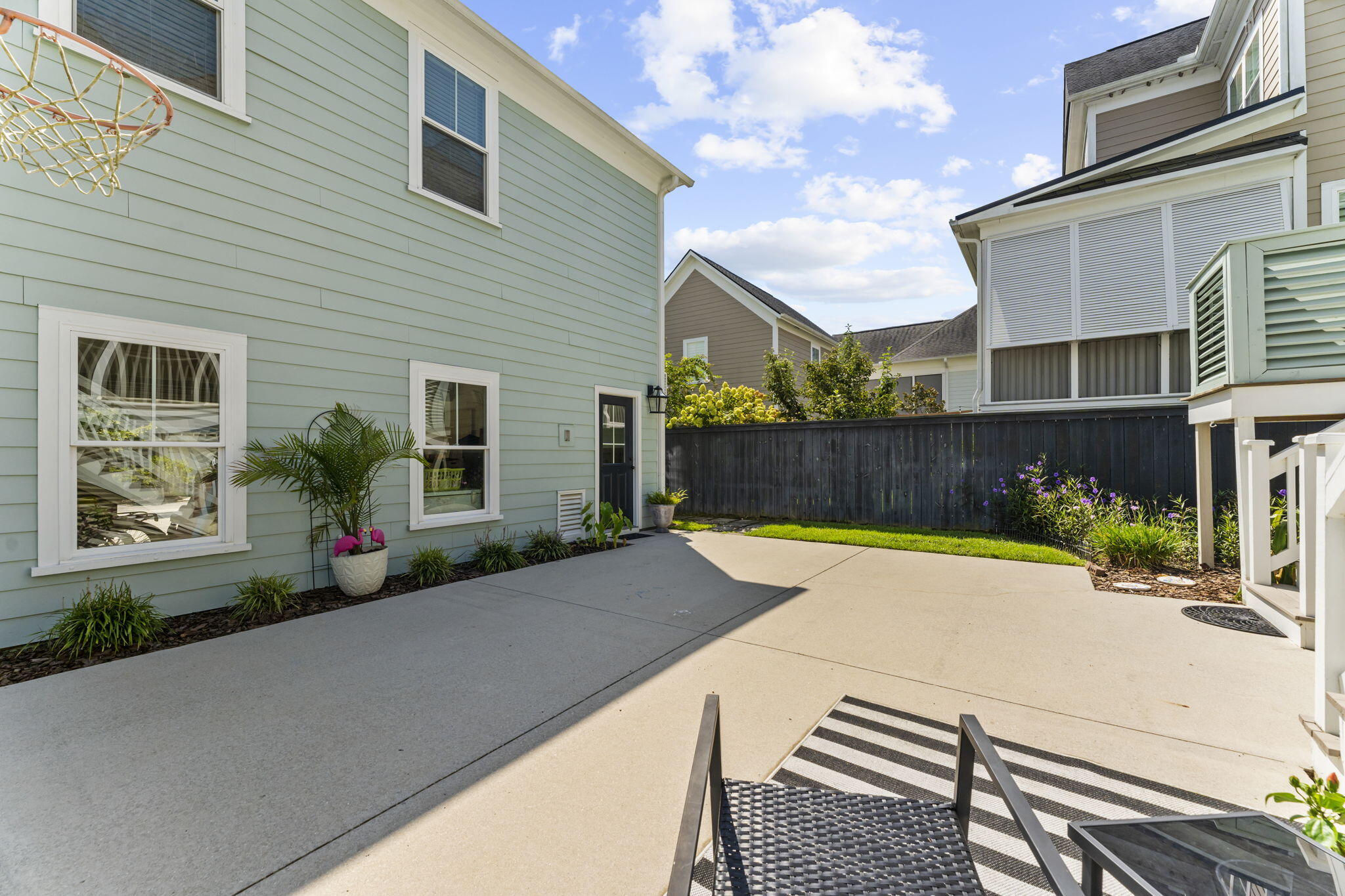 1432 Willtown Street