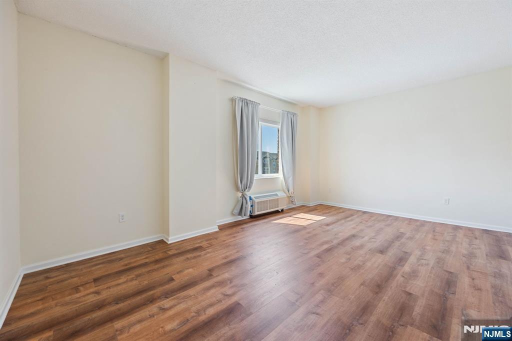 399 11th Street 301