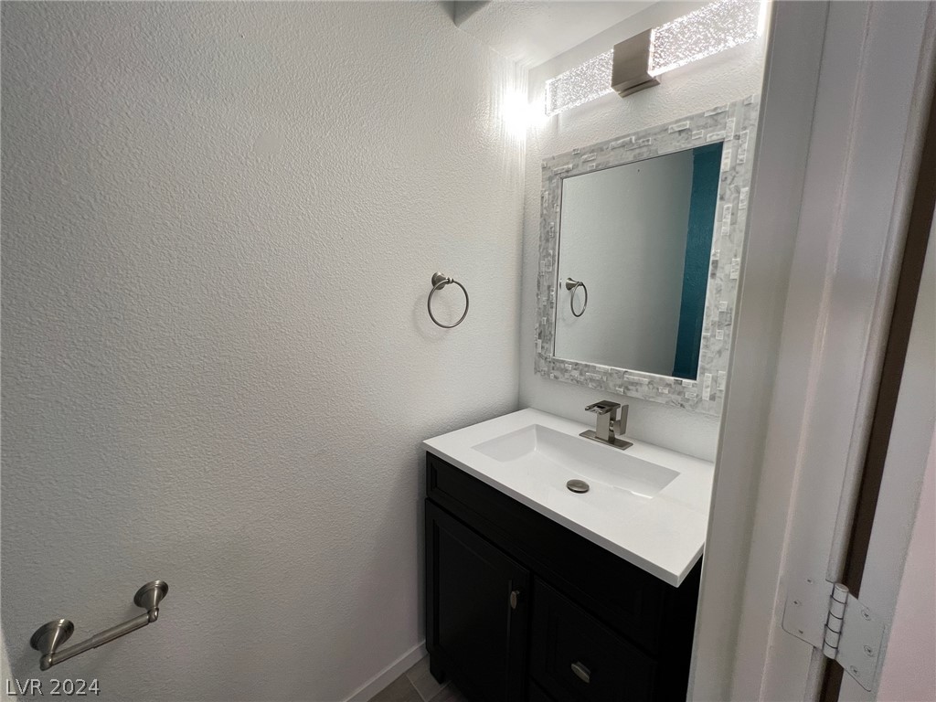 800 Ribbon Grass Avenue