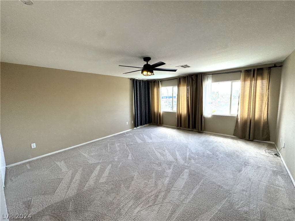 800 Ribbon Grass Avenue