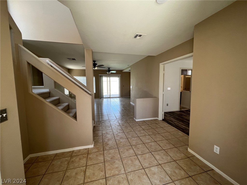 800 Ribbon Grass Avenue