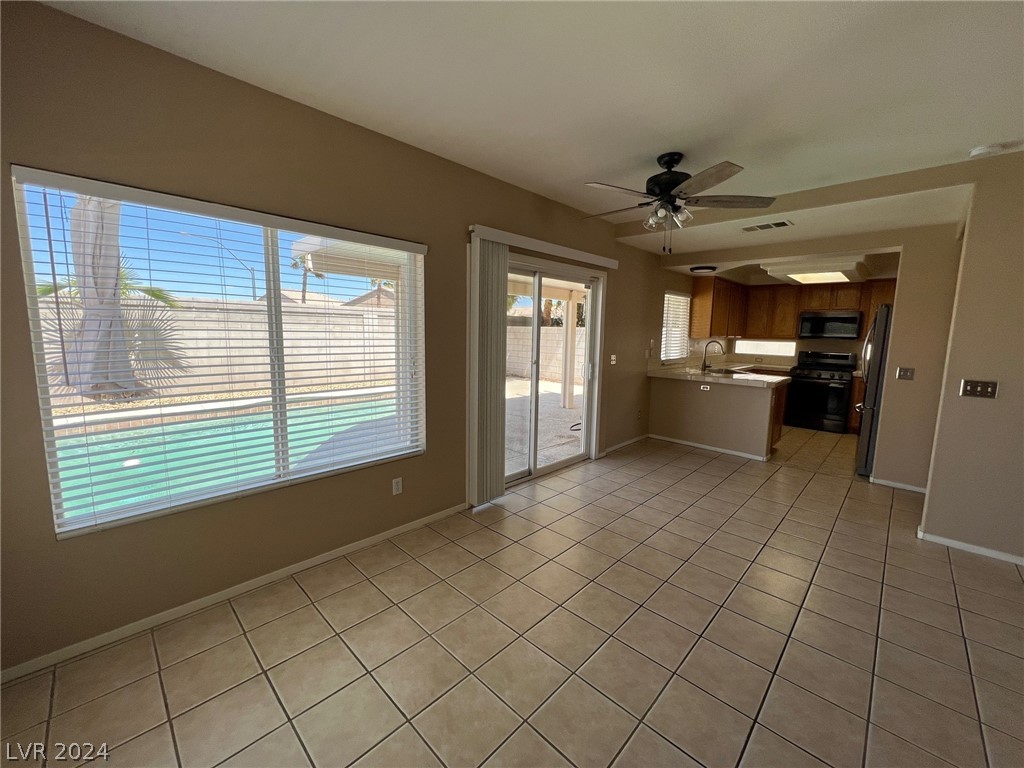 800 Ribbon Grass Avenue