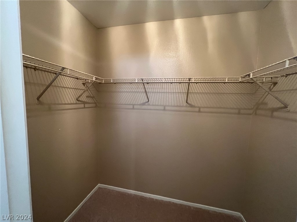 800 Ribbon Grass Avenue