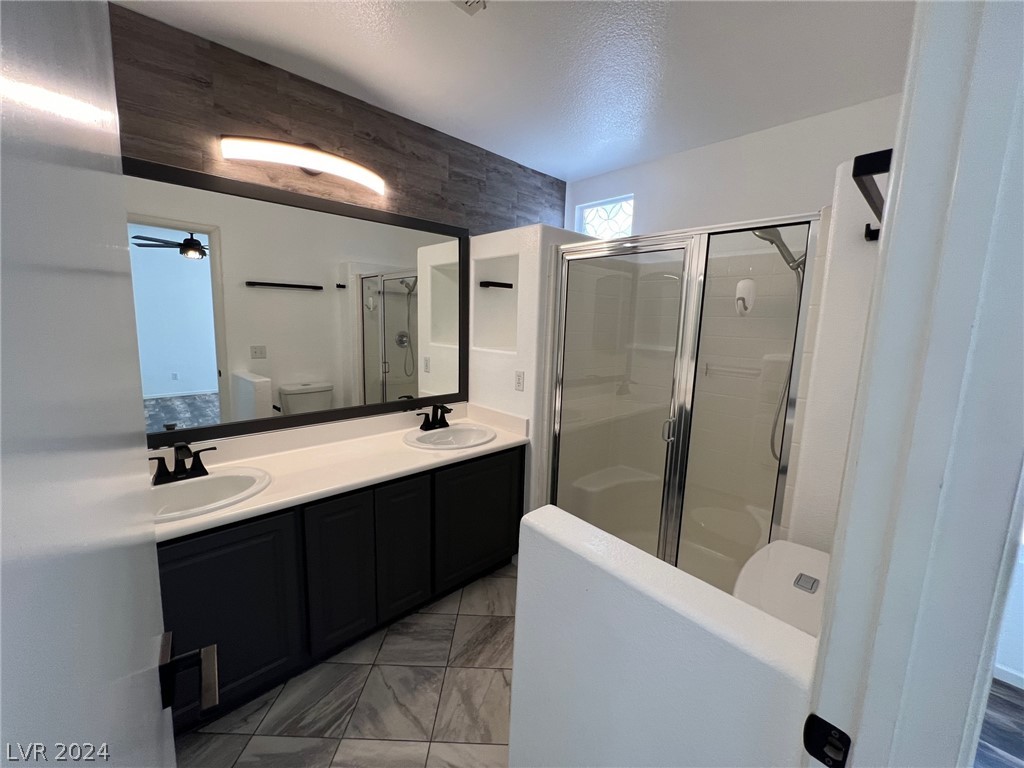 800 Ribbon Grass Avenue