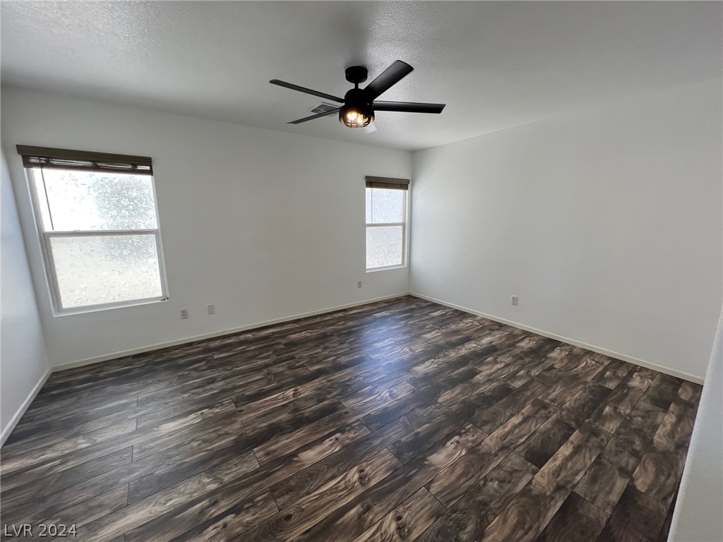 800 Ribbon Grass Avenue