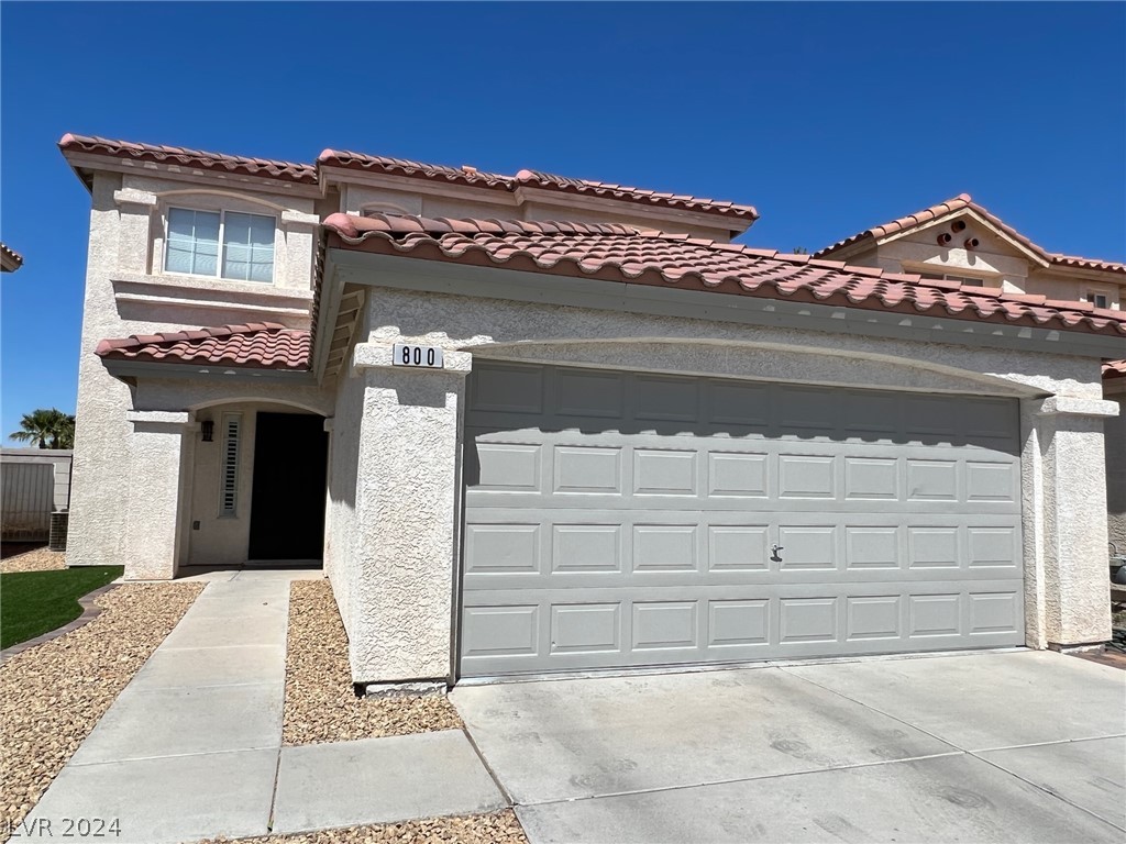 800 Ribbon Grass Avenue