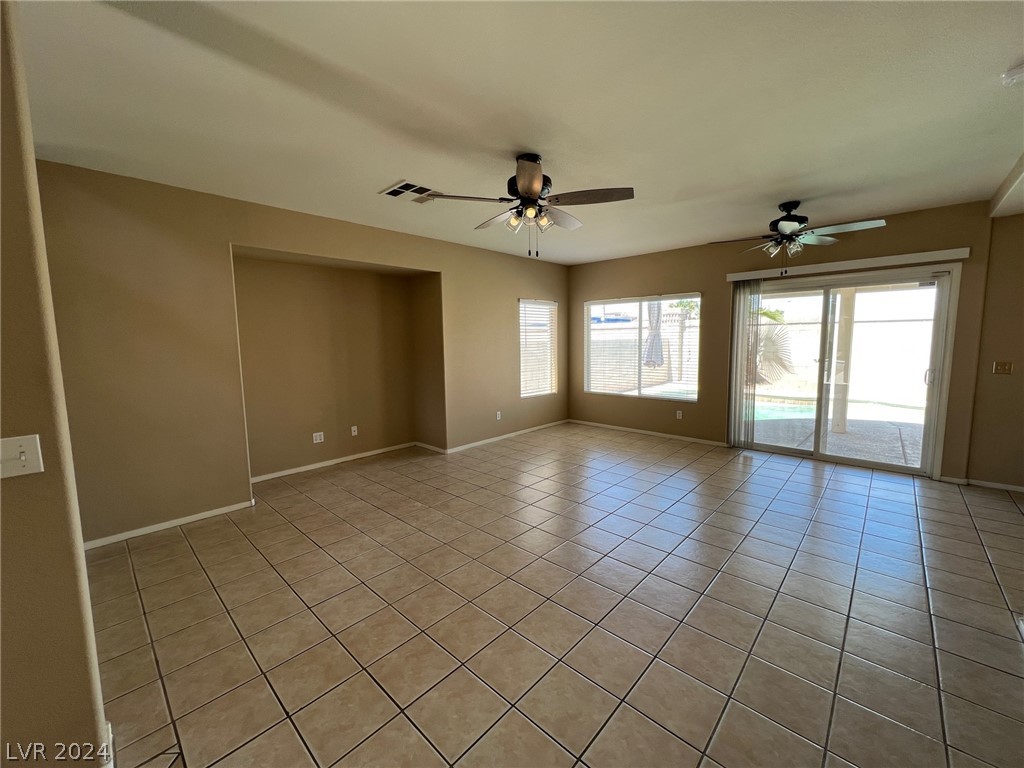 800 Ribbon Grass Avenue