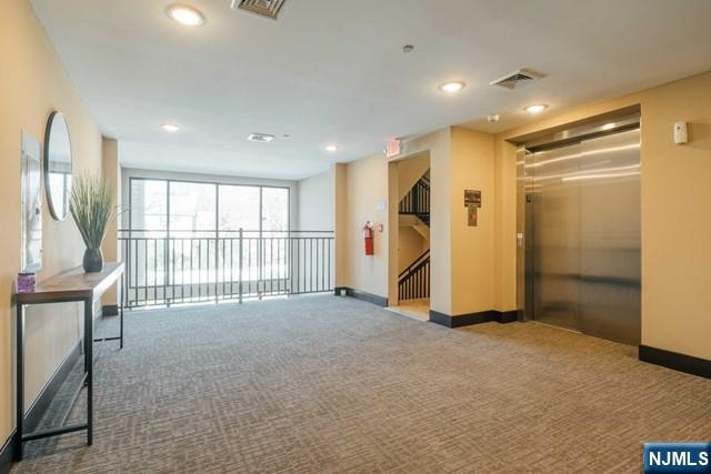 521 Livingston Street 303