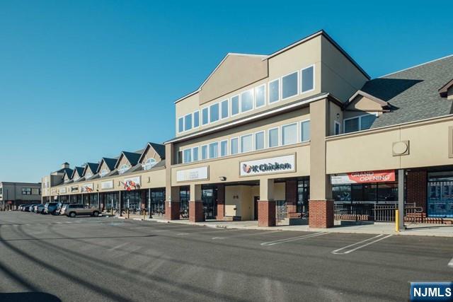 521 Livingston Street 303