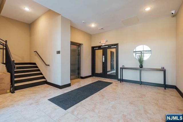 521 Livingston Street 303