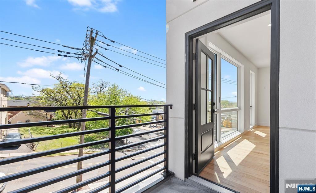 853 Pleasantview Terrace 1
