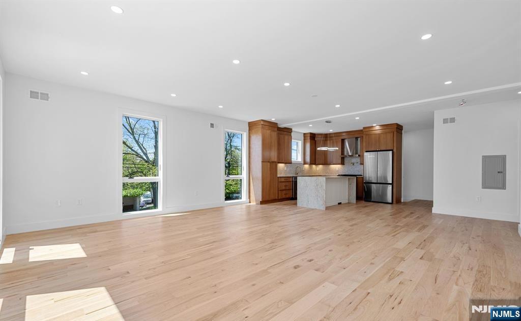 853 Pleasantview Terrace 1