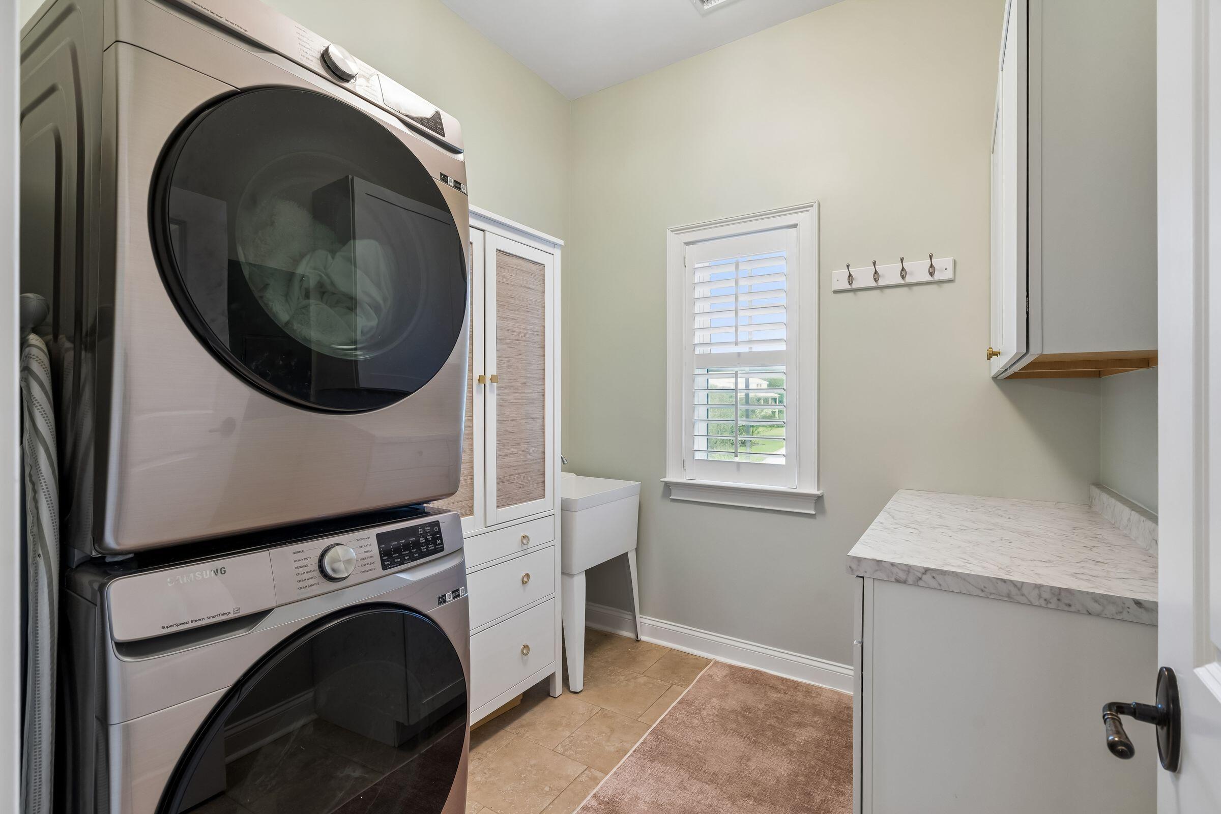 3012 Intracoastal View Drive