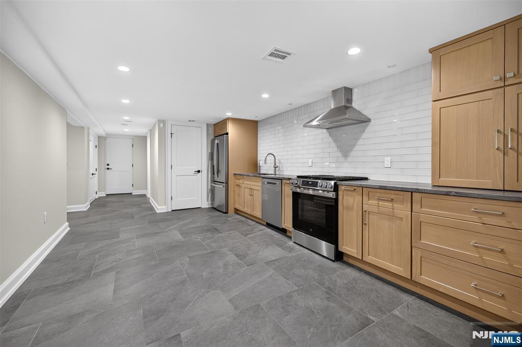 58 Greenwoods Road