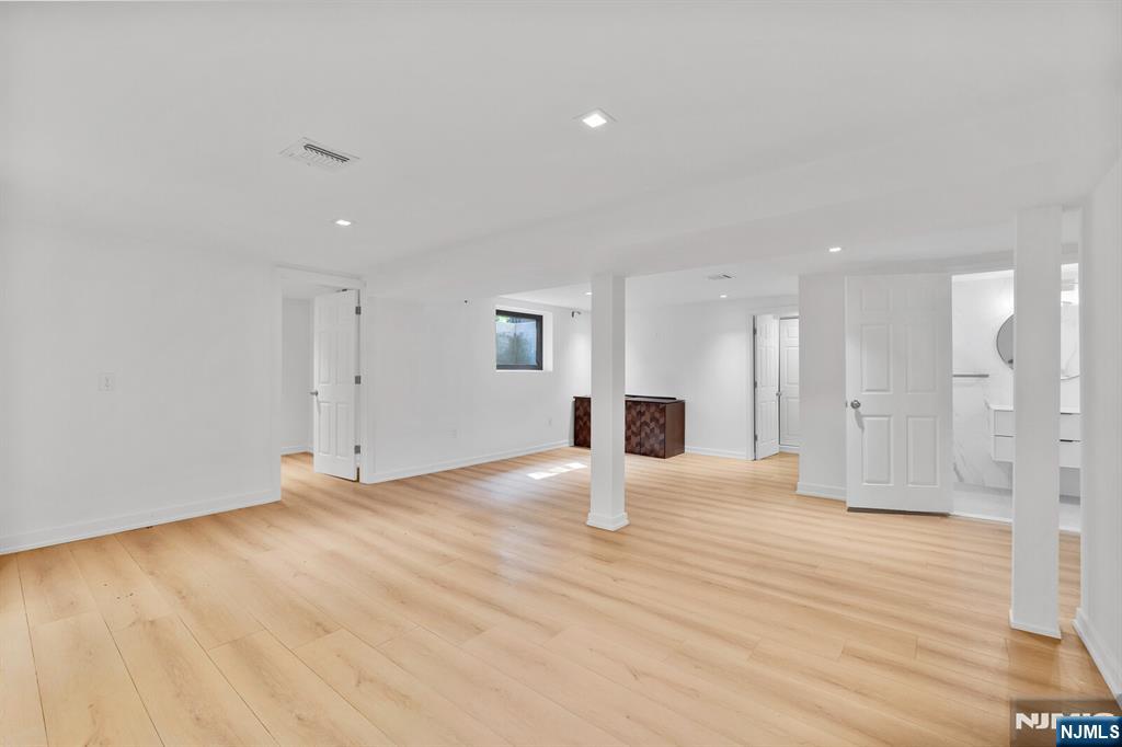 226 Avenue