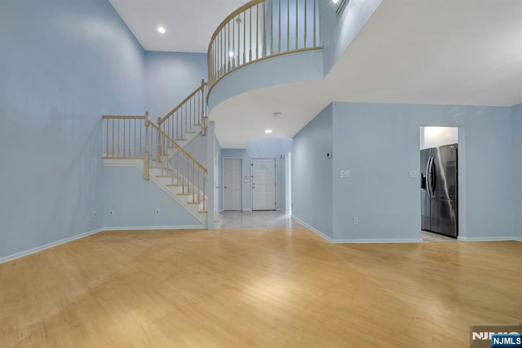 91 Lakeview Drive