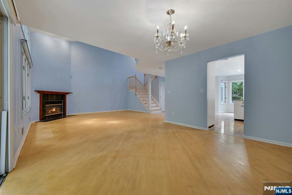 91 Lakeview Drive